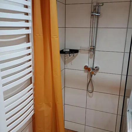 Pod Lipa Daire *